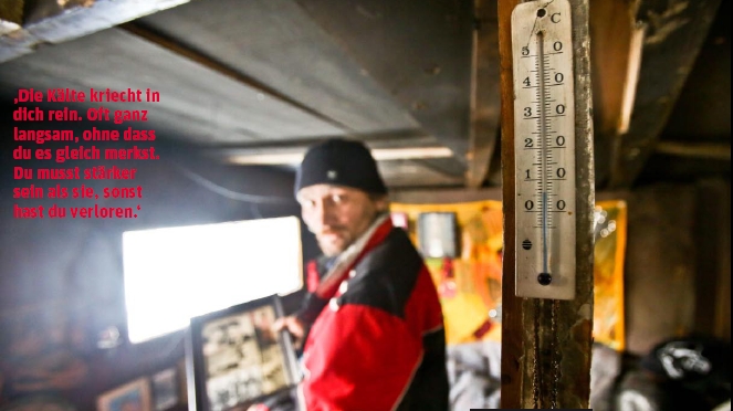Csaba in seiner Laube (Foto: Marcus Elöd Deák)