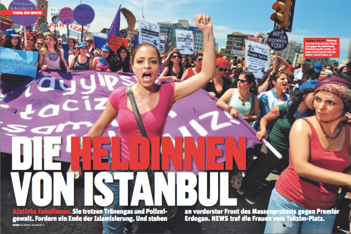 Frauen demonstrieren auf dem Taksim-Platz in Istanbul gegen Premier Erdogan (Foto: Ricardo Herrgott)